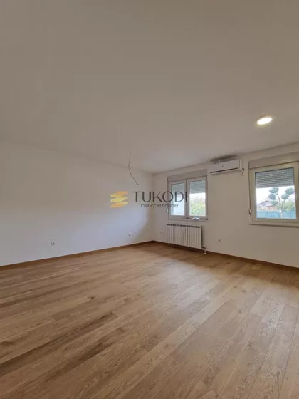 PILOTA MILENKA PAVLOVIĆA | 4zida.rs