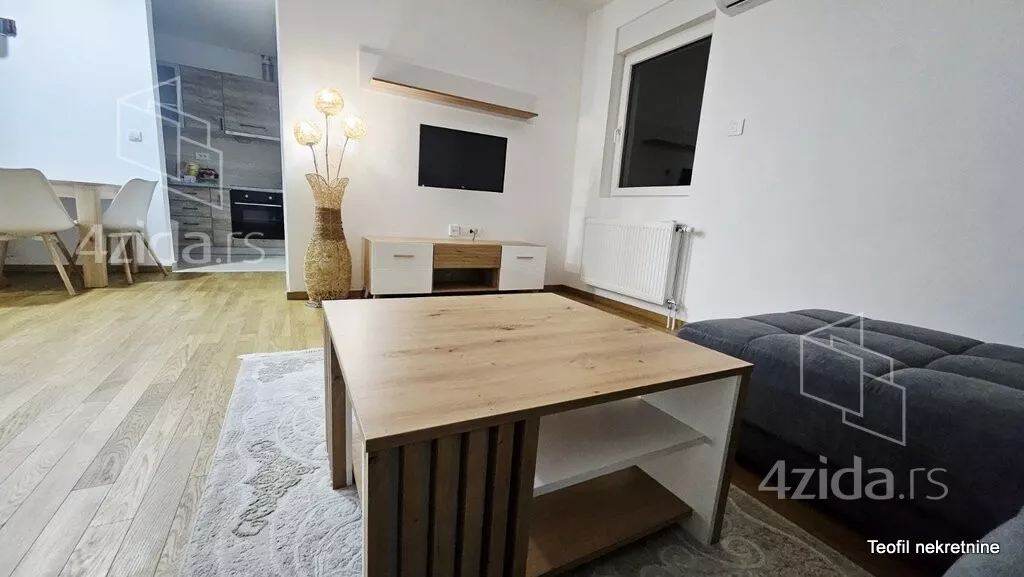 Troiposoban stan | 4zida