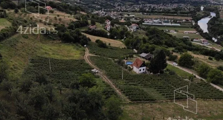 Plac | 4zida