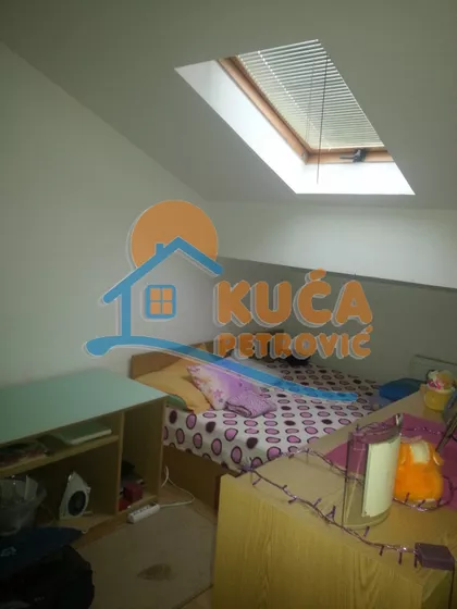 Pariske komune | 4zida.rs