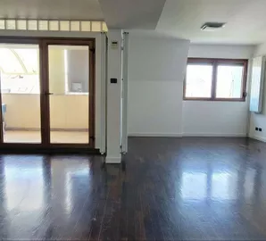 Retenzija, Zemun opština, Beograd, 5.0 stan | 4zida.rs