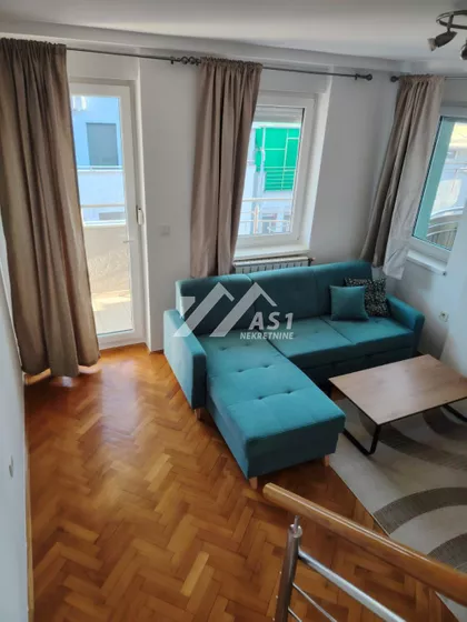 Petra Drapšina | 4zida.rs