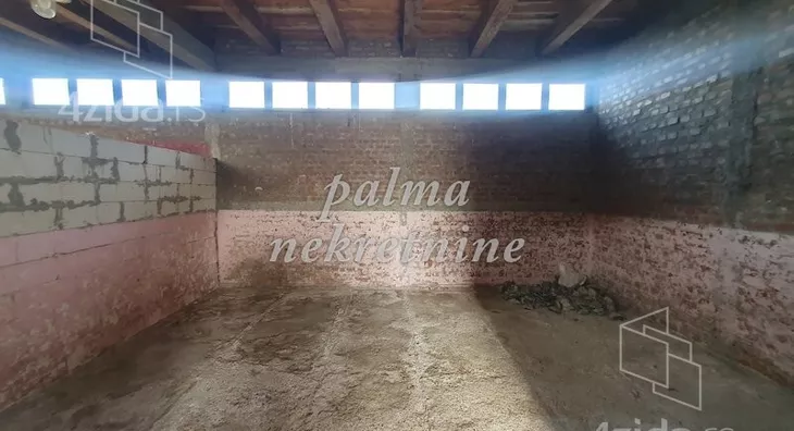 Poslovna zgrada | 4zida