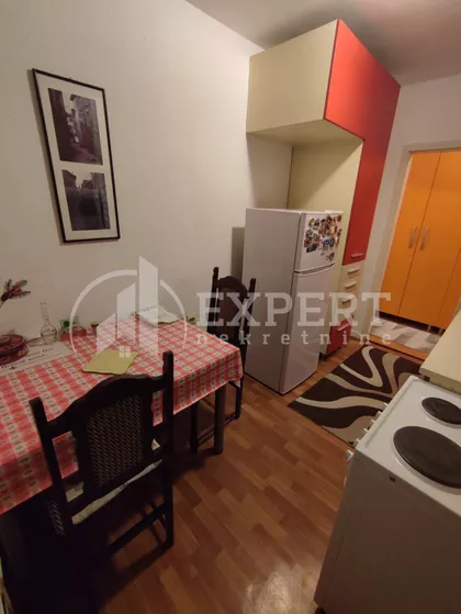 Rentgenova | 4zida.rs