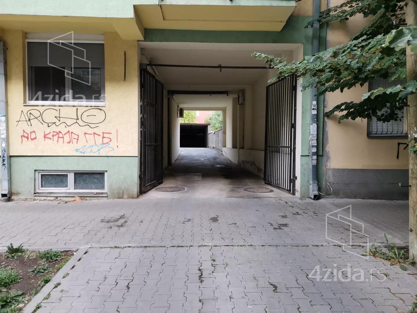 Garaža | 4zida