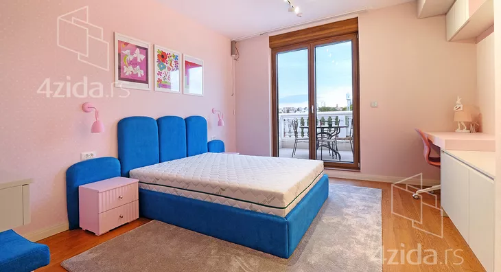 Šestosoban stan | 4zida