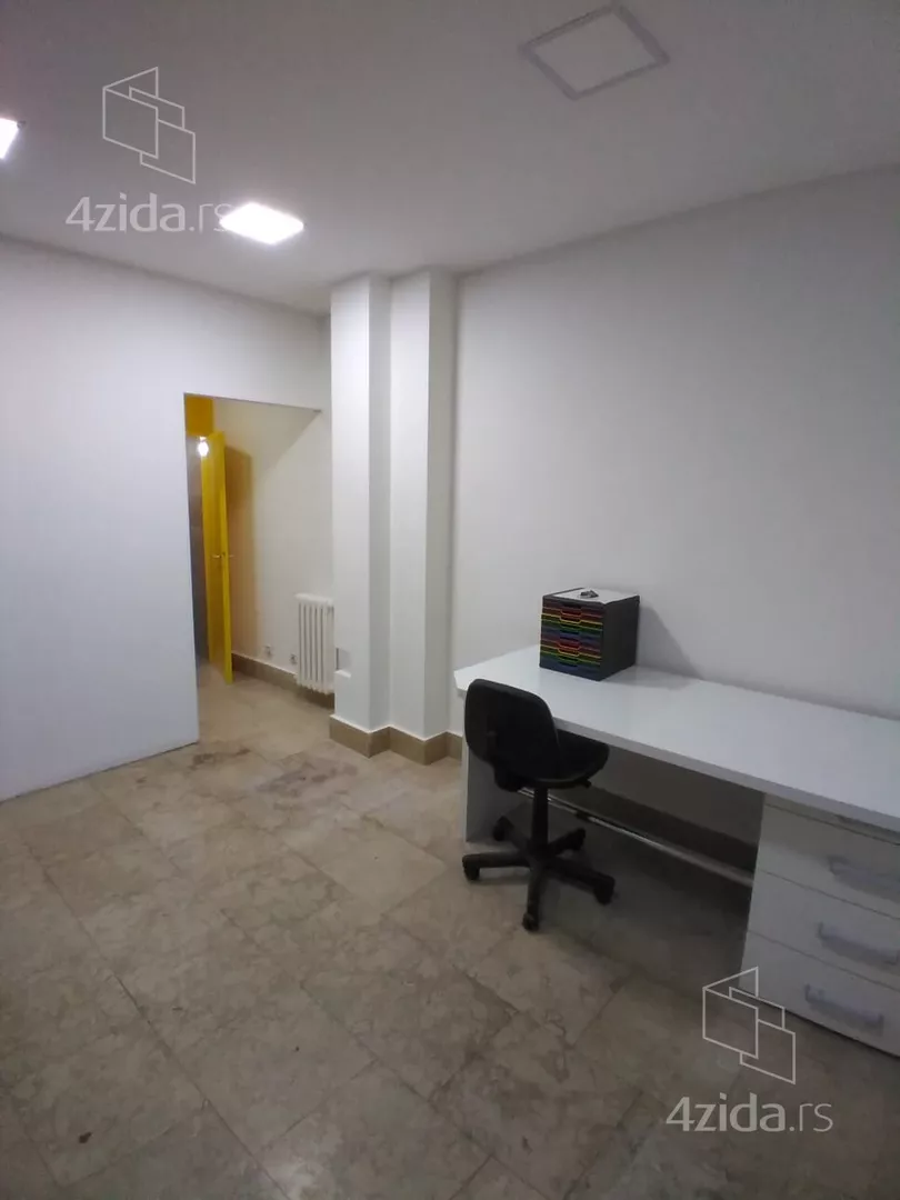 Lokal | 4zida