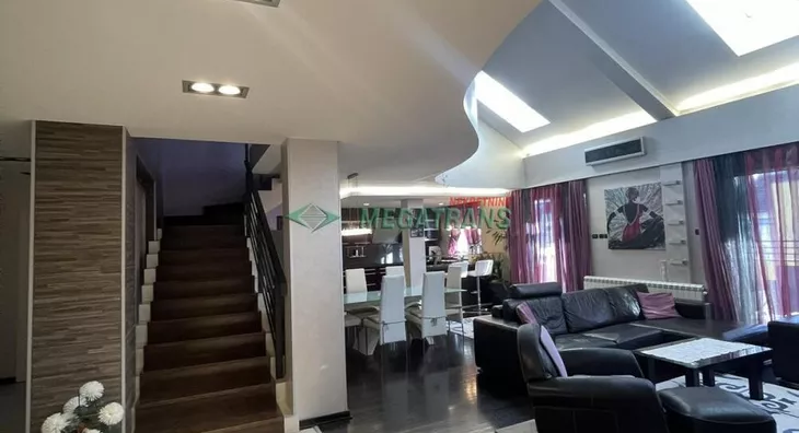 Šestosoban stan | 4zida