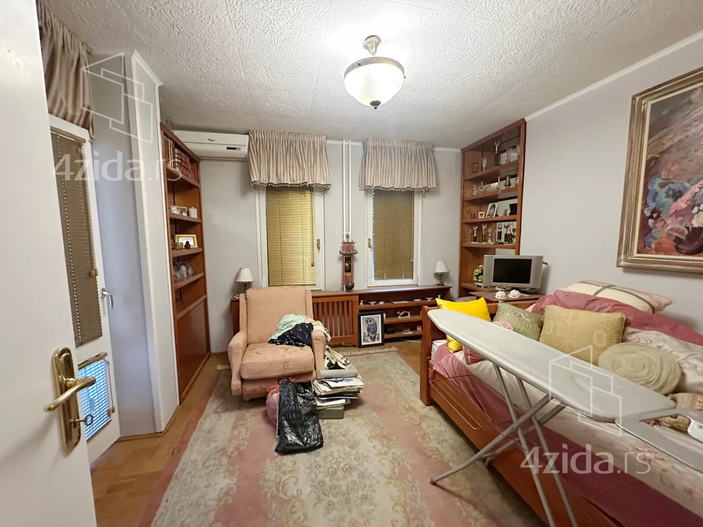 Četvoroiposoban stan | 4zida