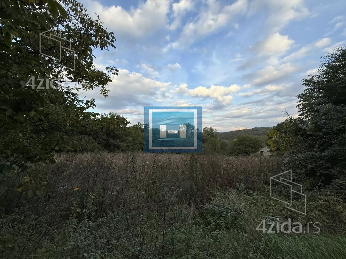 Plac | 4zida