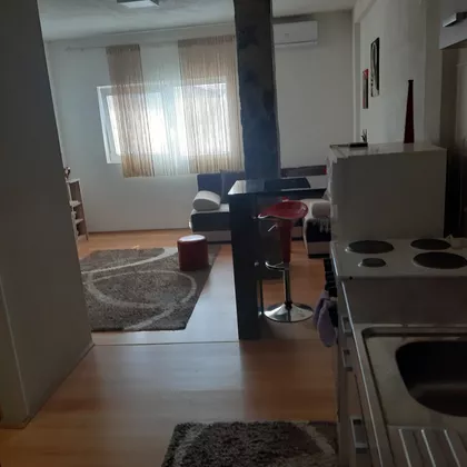 Pariske Komune 15 | 4zida.rs