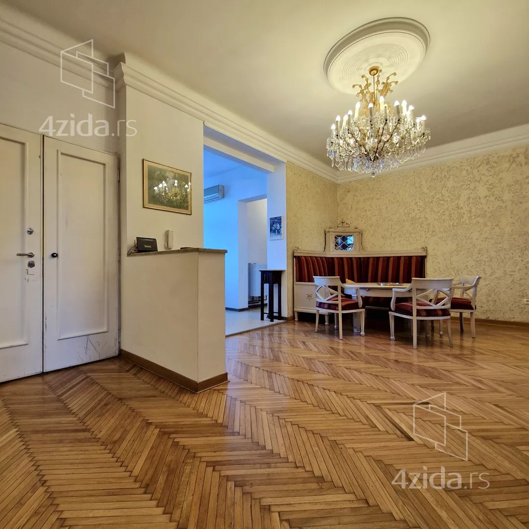 Petosoban stan | 4zida