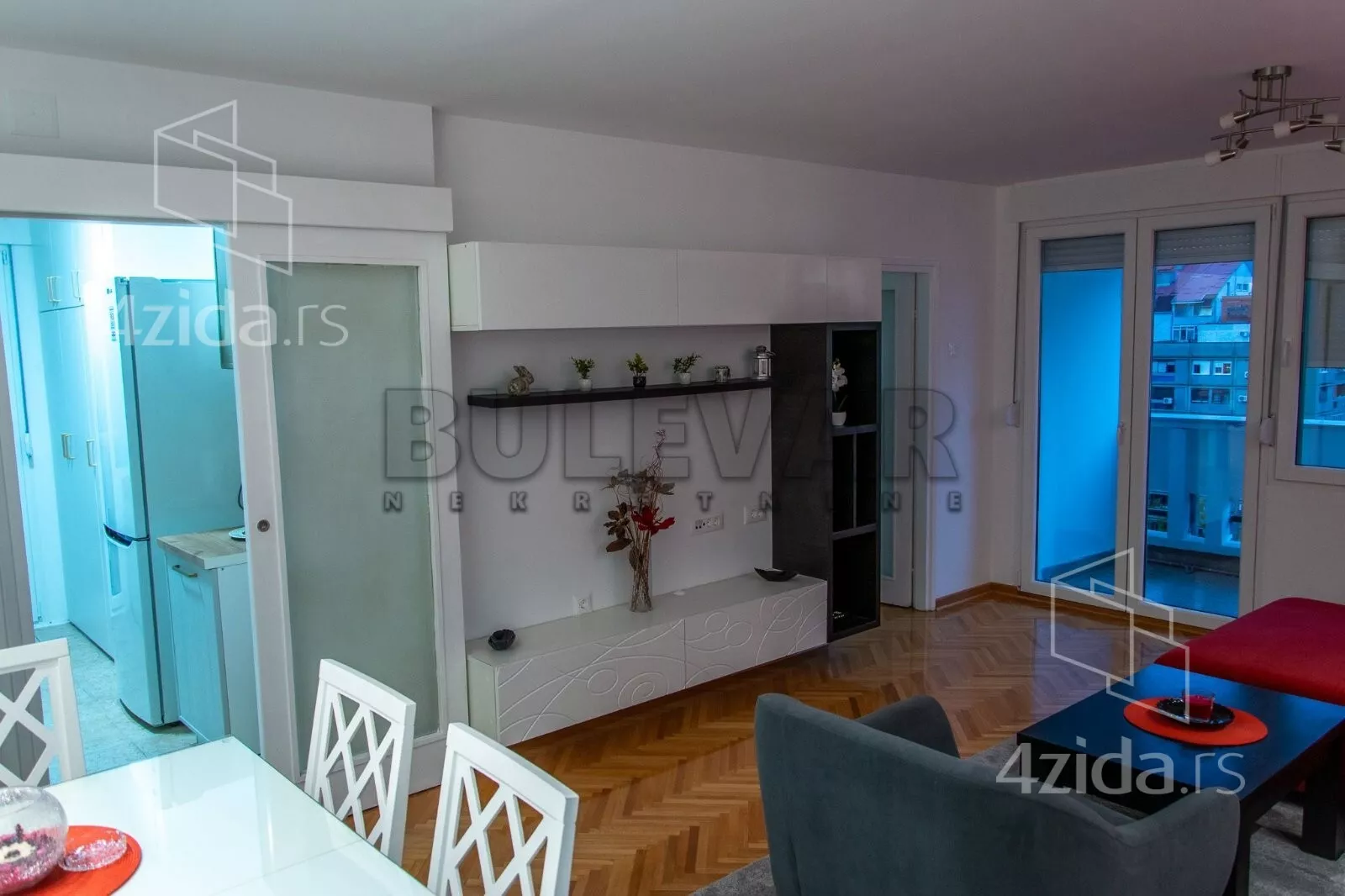 Dvoiposoban stan | 4zida