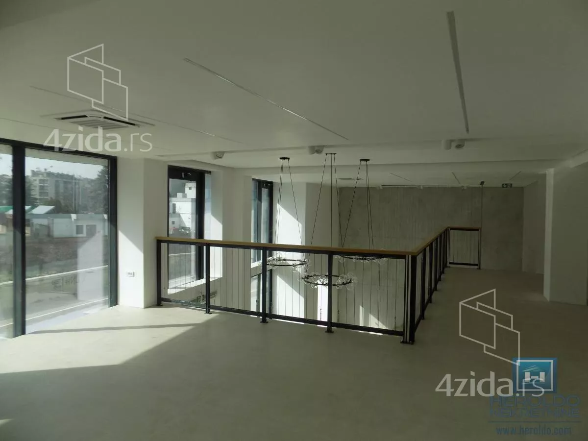 Poslovni prostor | 4zida