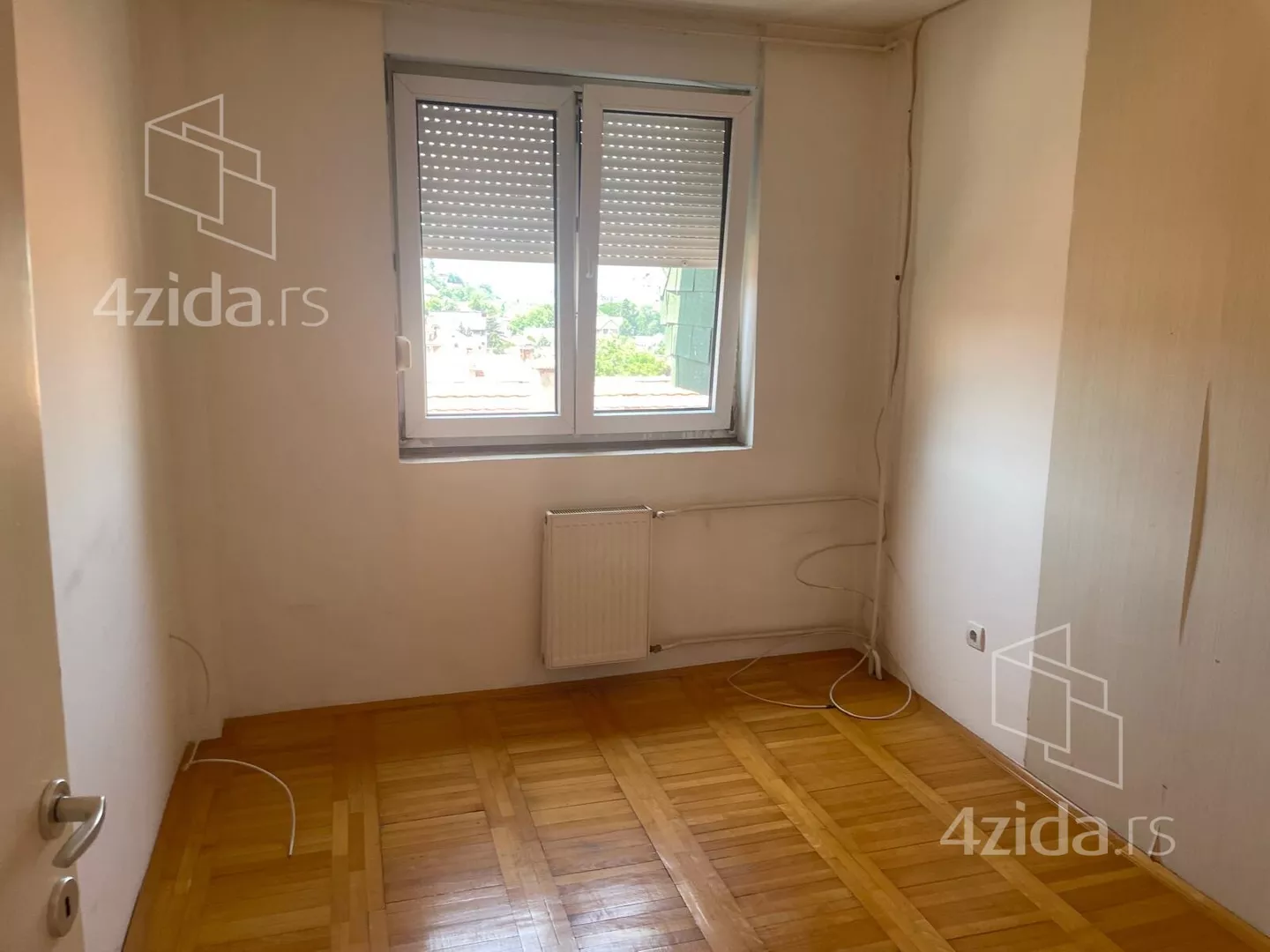 Četvoroiposoban stan | 4zida