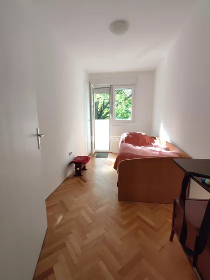 Salvadora Aljendea | 4zida.rs