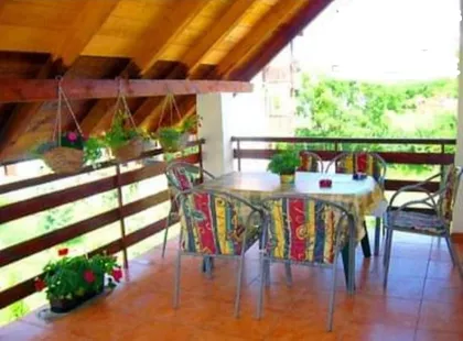 Andrije Jevremovića 4 | 4zida.rs