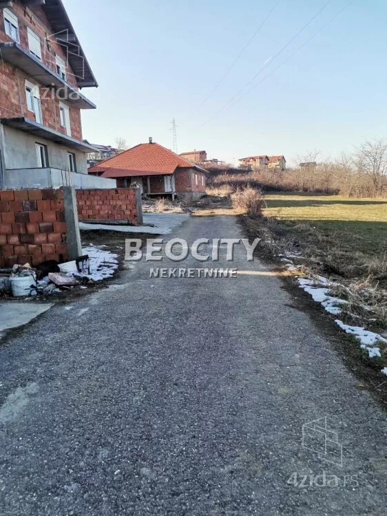 Plac | 4zida