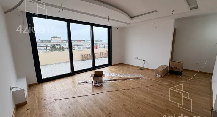 Petosoban stan | 4zida