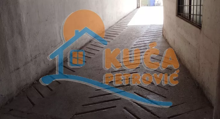 Garaža | 4zida