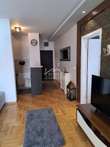 Kolašinska | 4zida.rs