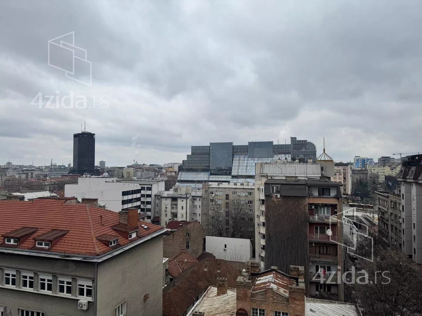 Petosoban stan | 4zida