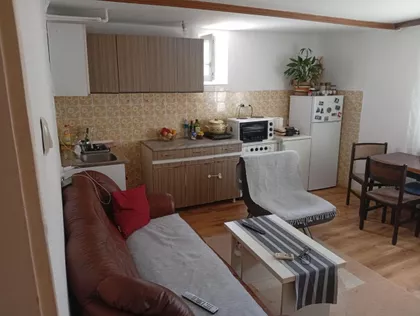 Apelovac | 4zida.rs