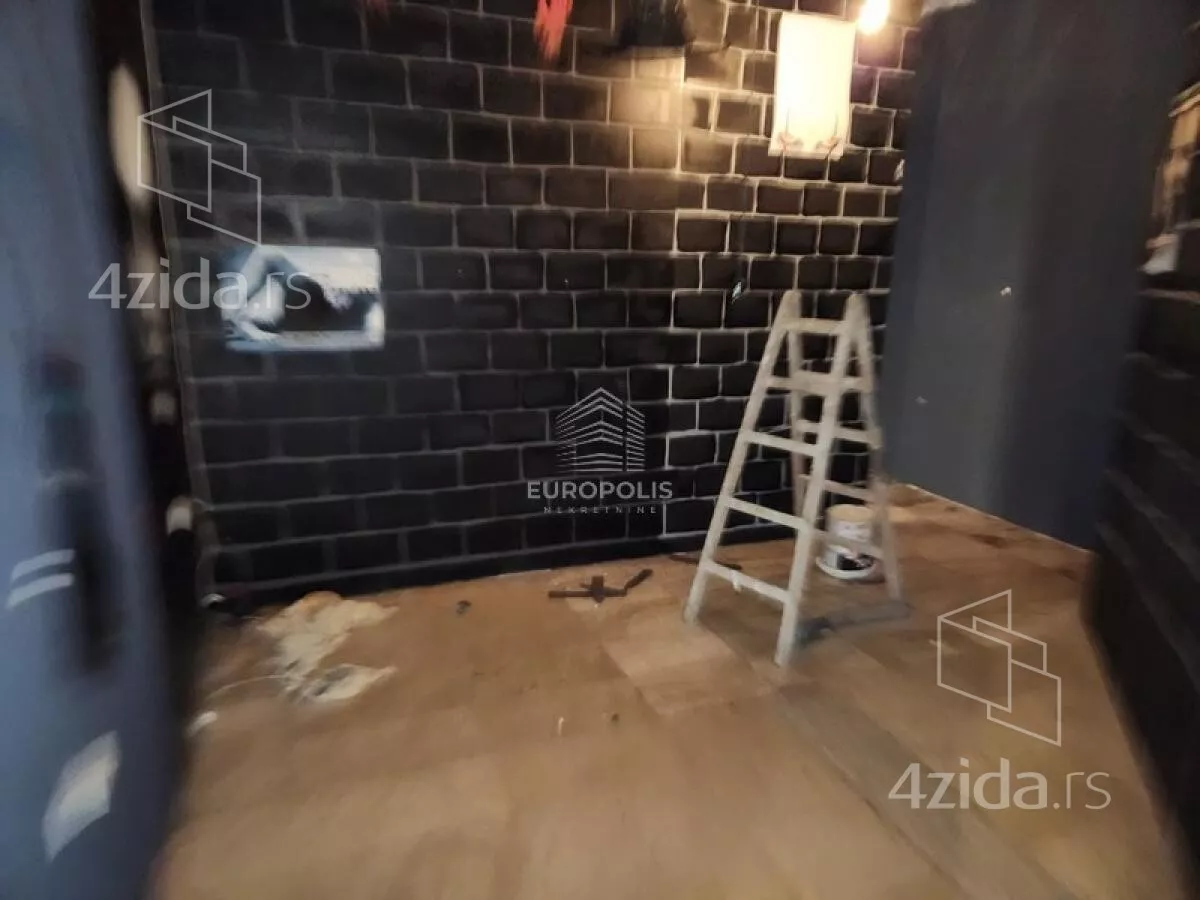 Lokal | 4zida