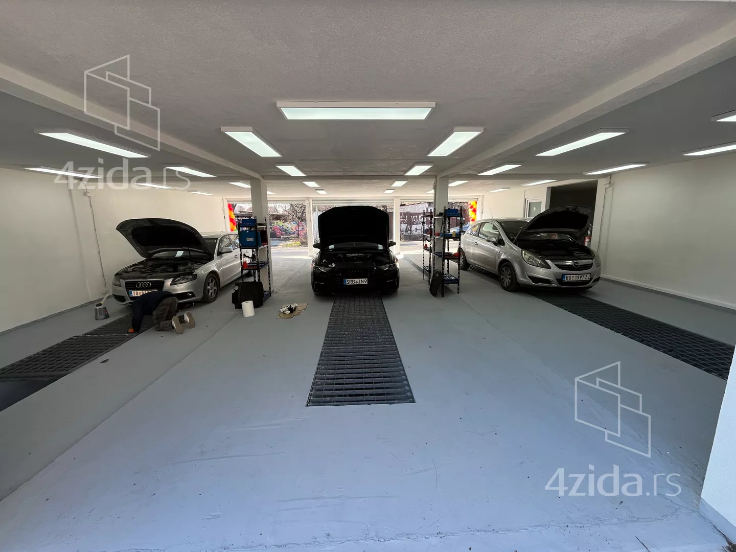 Poslovni prostor | 4zida