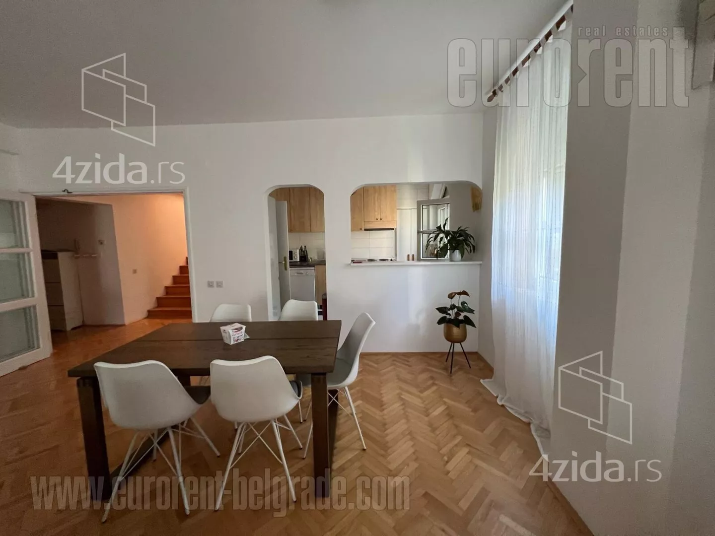 Četvoroiposoban stan | 4zida