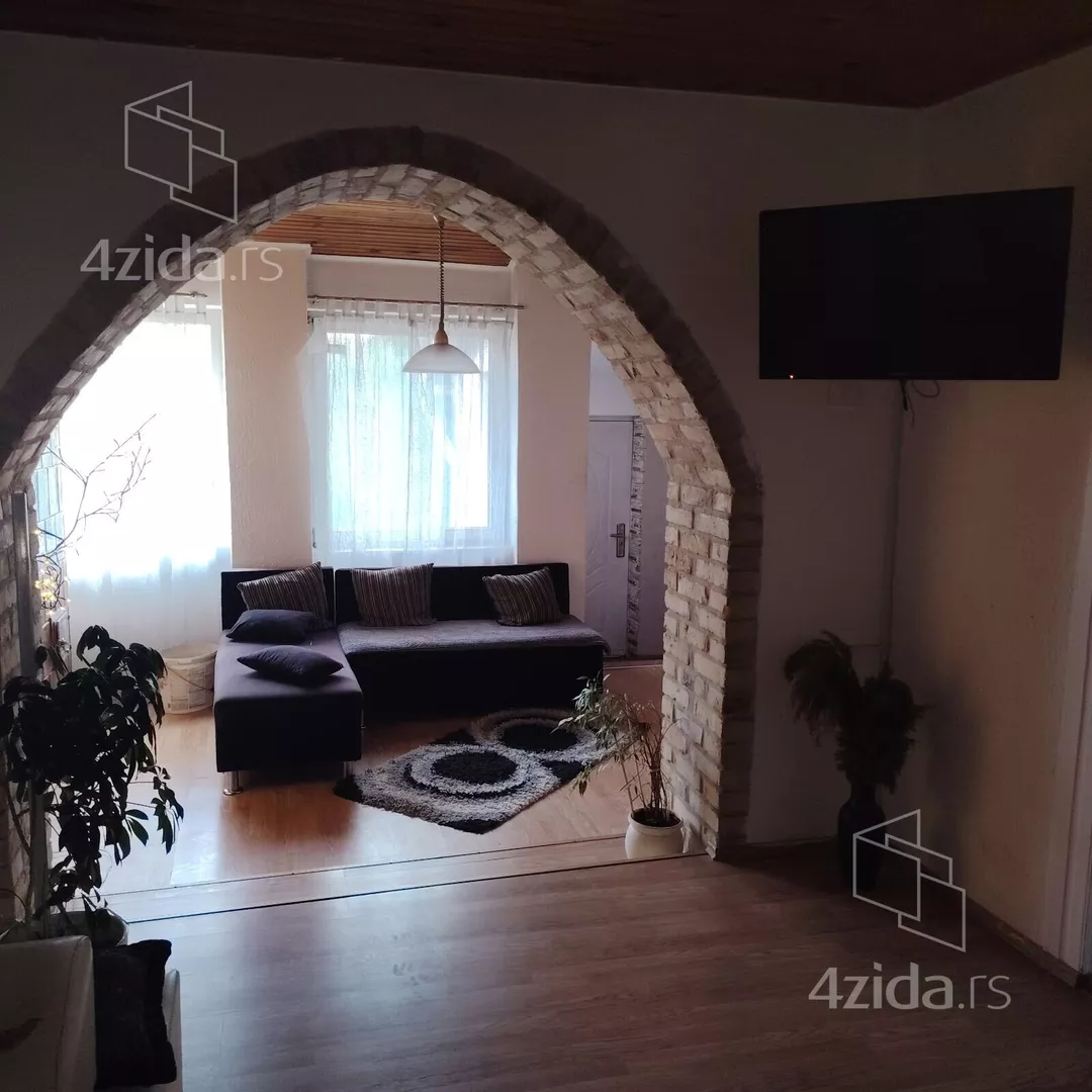 4-etažna kuća | 4zida