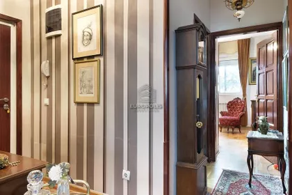 Crveni Krst Vračar | 4zida.rs