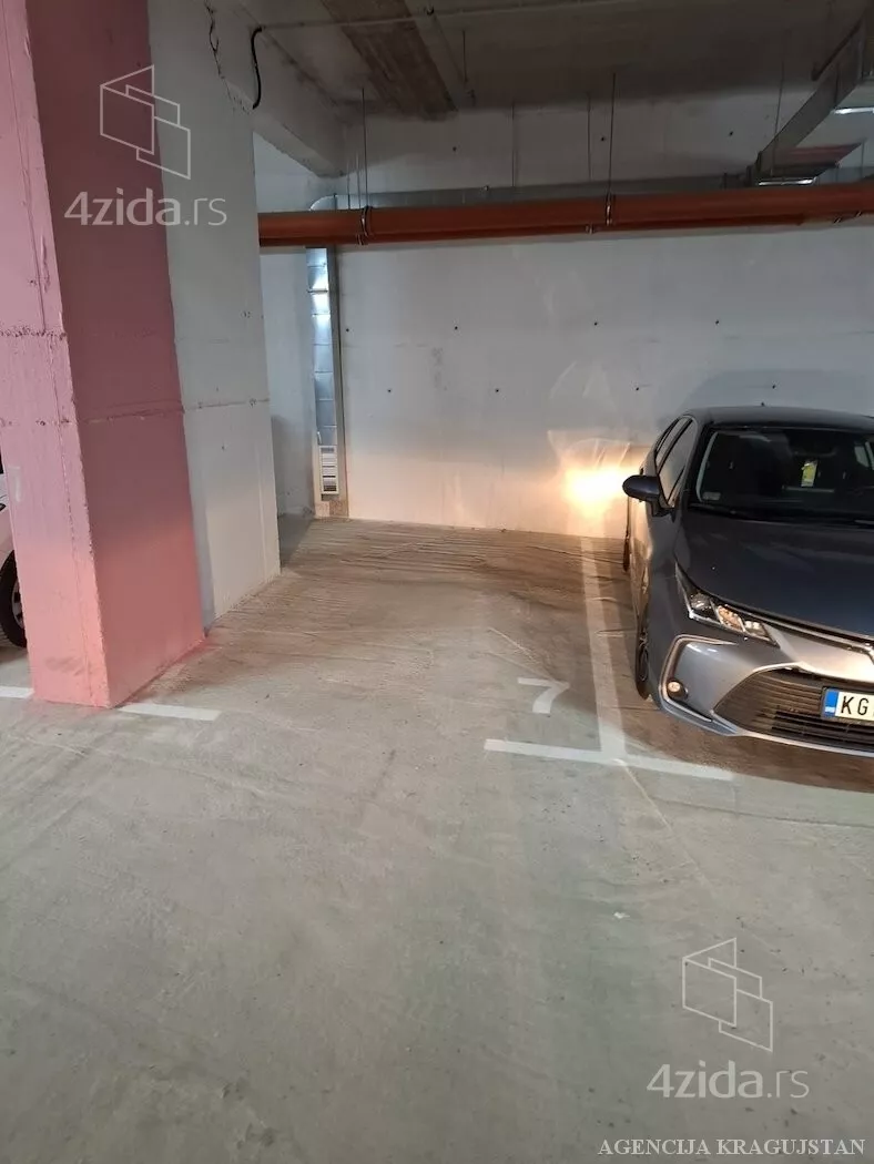 Garaža | 4zida