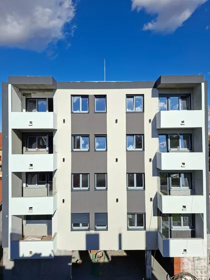 Vojvođanska 12 | 4zida.rs