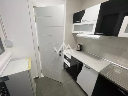 Ustanička | 4zida.rs