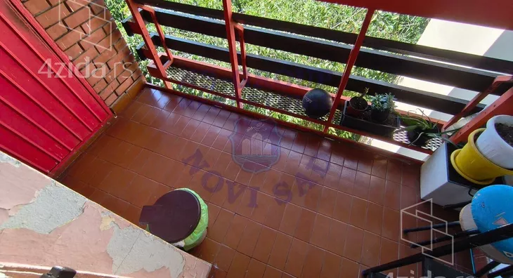 Troiposoban stan | 4zida