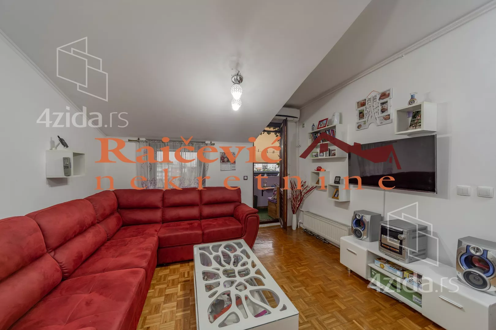 Jednoiposoban stan | 4zida