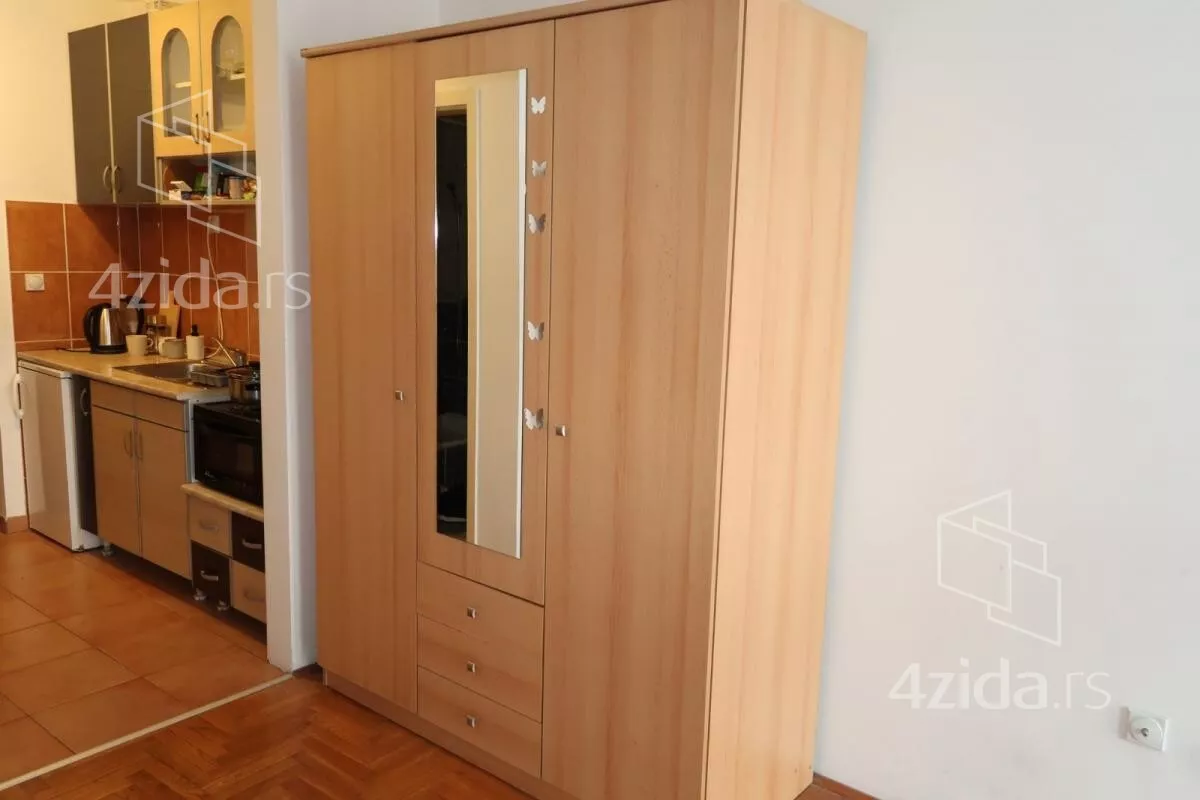Garsonjera | 4zida