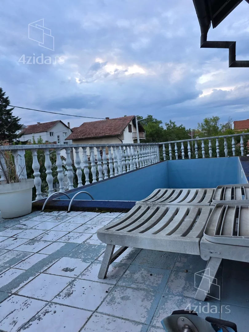 3-etažna kuća | 4zida