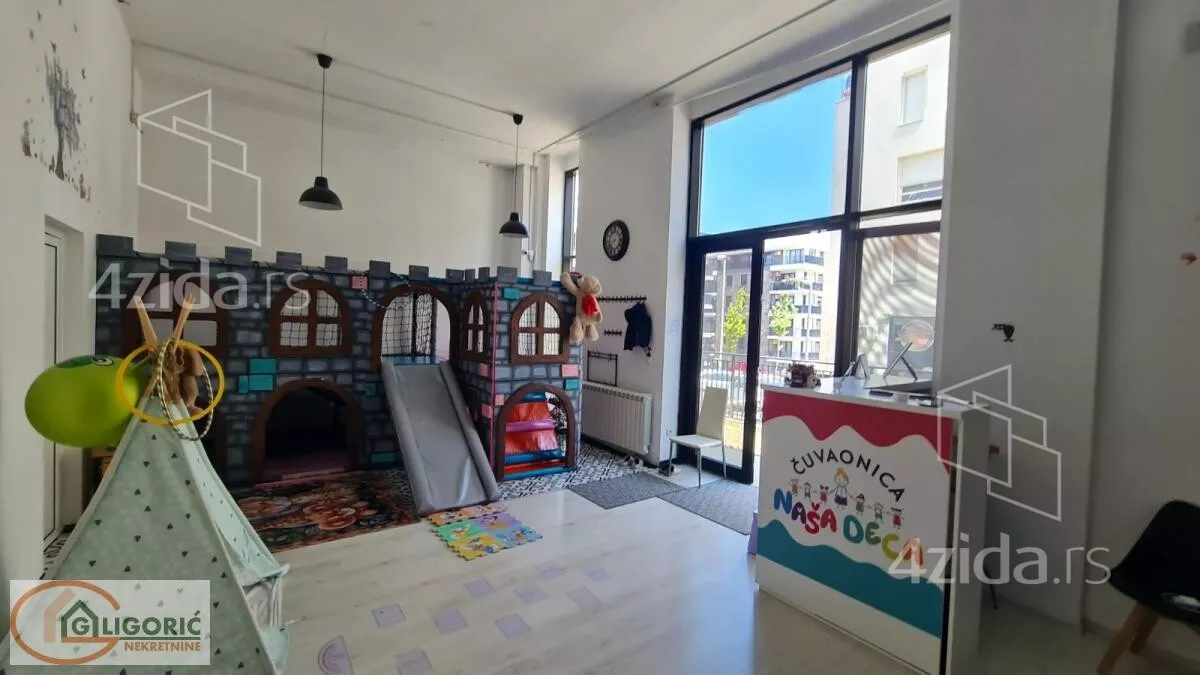 Poslovni prostor | 4zida