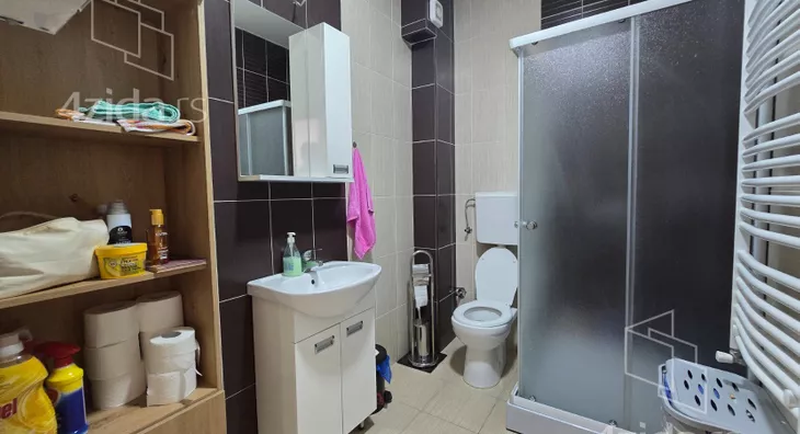 Četvoroiposoban stan | 4zida