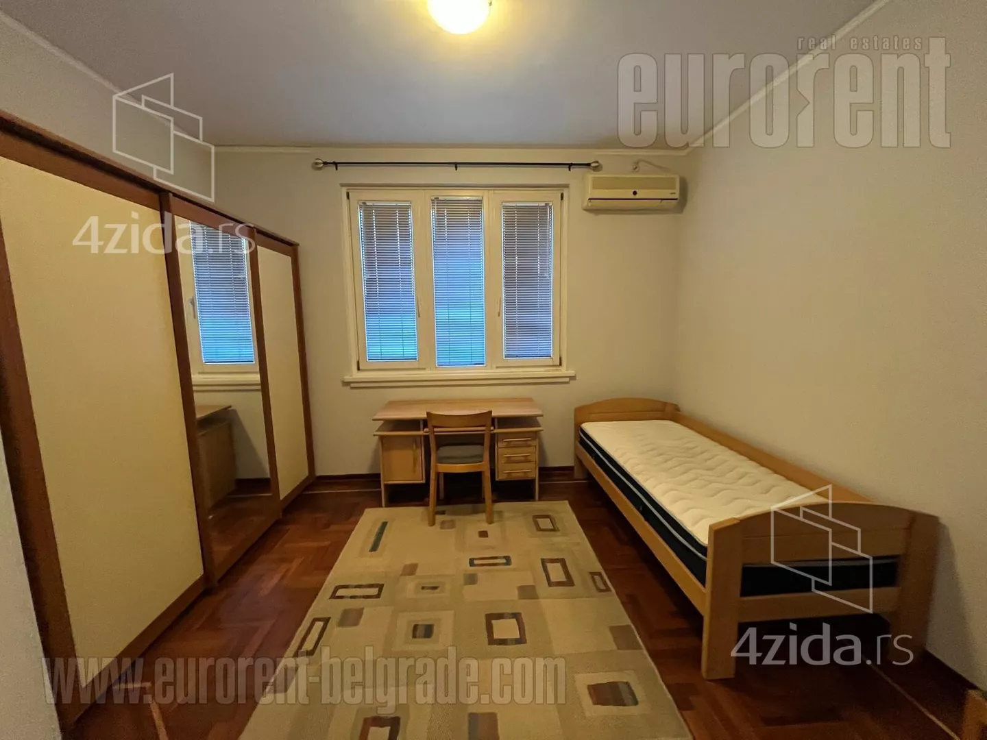 Četvoroiposoban stan | 4zida