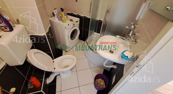 Petosoban stan | 4zida