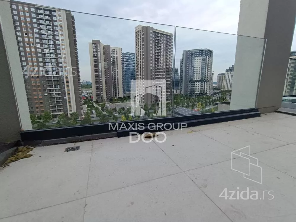 Šestosoban stan | 4zida