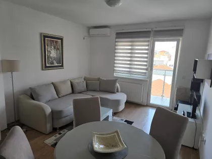 Cetinjska 8 | 4zida.rs