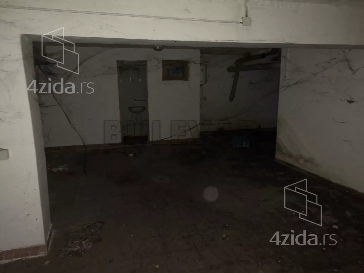 Lokal | 4zida