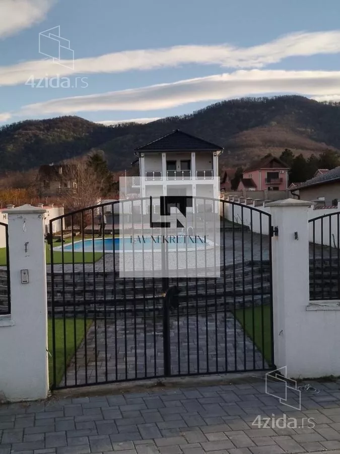 Kuća | 4zida
