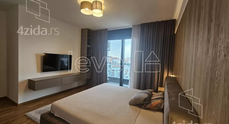 Četvoroiposoban stan | 4zida