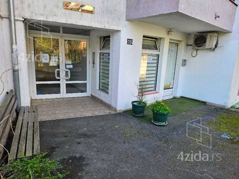 Poslovni prostor | 4zida