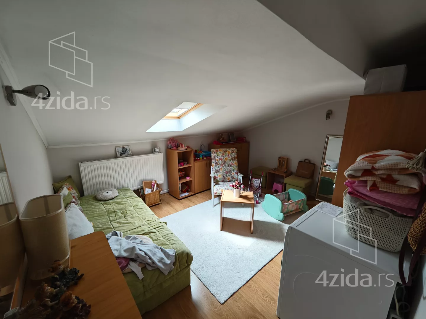 Dvoiposoban stan | 4zida